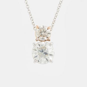 Collier med två briljantslipade diamanter. Medföljande GIA report.