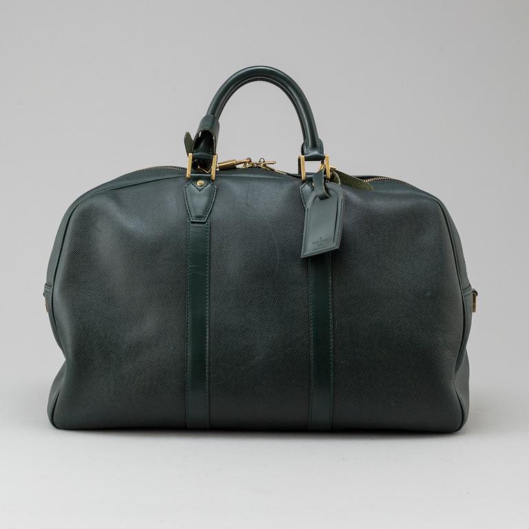 LOUIS VUITTON, 'Green Taïga Kendall PM' bag.