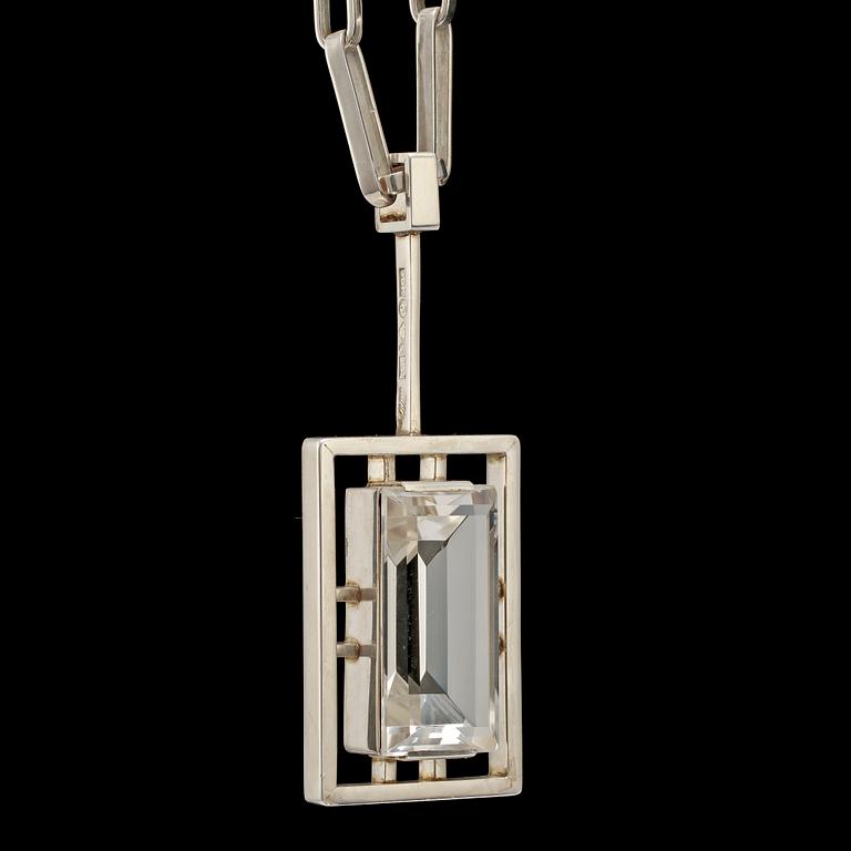 HALSLÄNK, silver med fasettslipad bergskristall,  Kuhlin Guld & silver design AB, Göteborg, 1972. Vikt 89 g.
