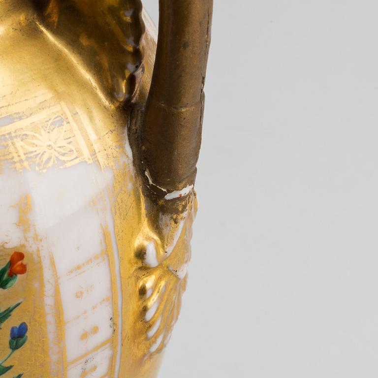A RUSSIAN URN FROM THE 1820-30'S.