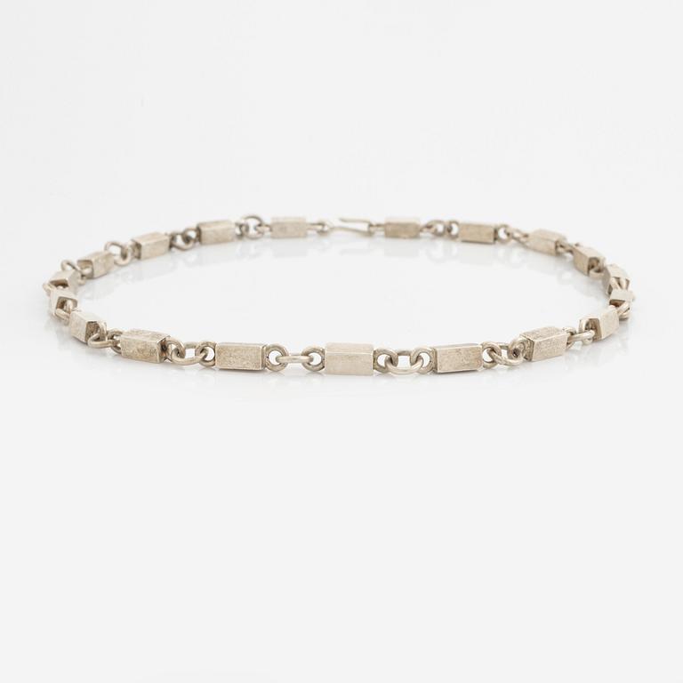 Wiwen Nilsson, sterling silver necklace.