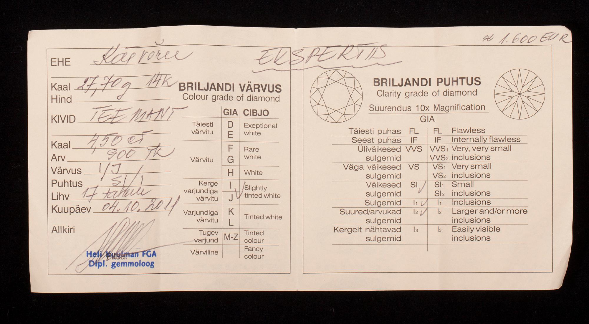 ARMBAND, 14K vitguld, diamanter tot. ca 4,50 ct. Vikt ca 27 g.