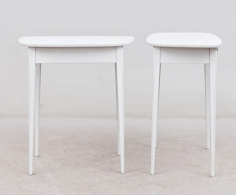 SÄNGBORD, 1 par, 1900-talets mitt.