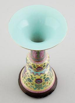 VAS, porslin, Kina, 1900-/2000-tal.