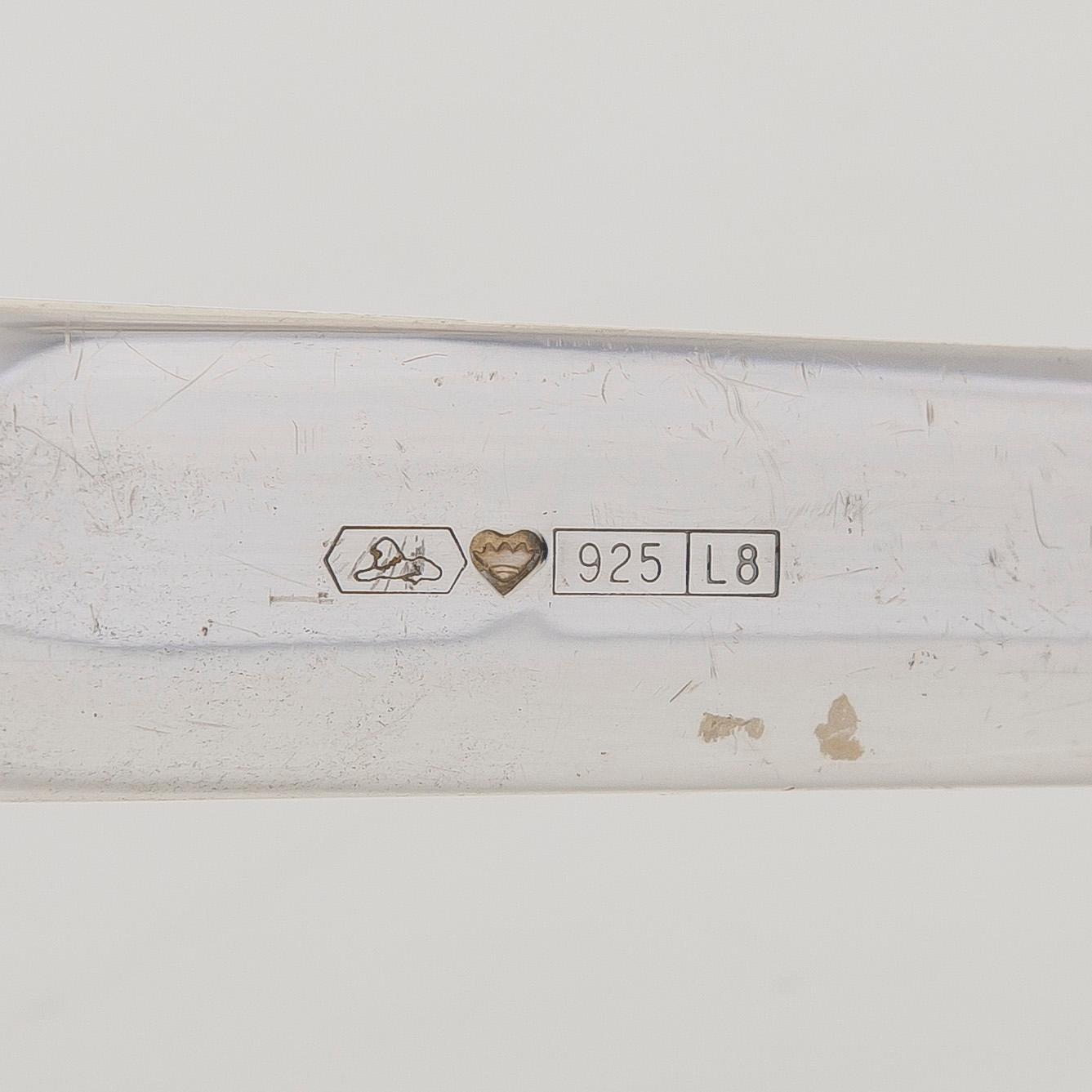 Tapio Wirkkala, Aterinsarja, "Marski", 98 osaa, sterlinghopeaa, Kultakeskus, Hämeenlinna 1988. Aterinlaatikossa.