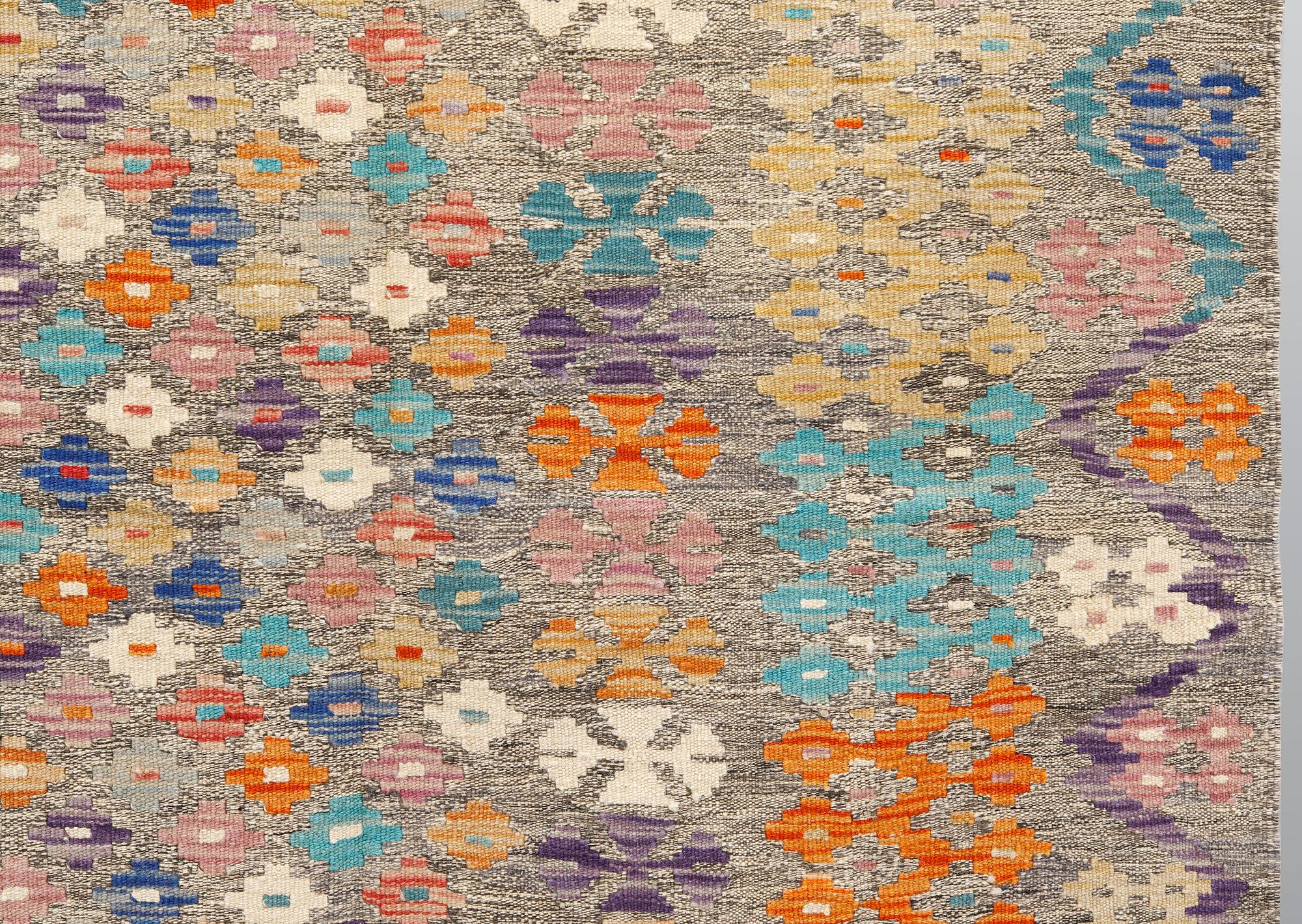A kilim carpet, ca 290 x 206 cm.