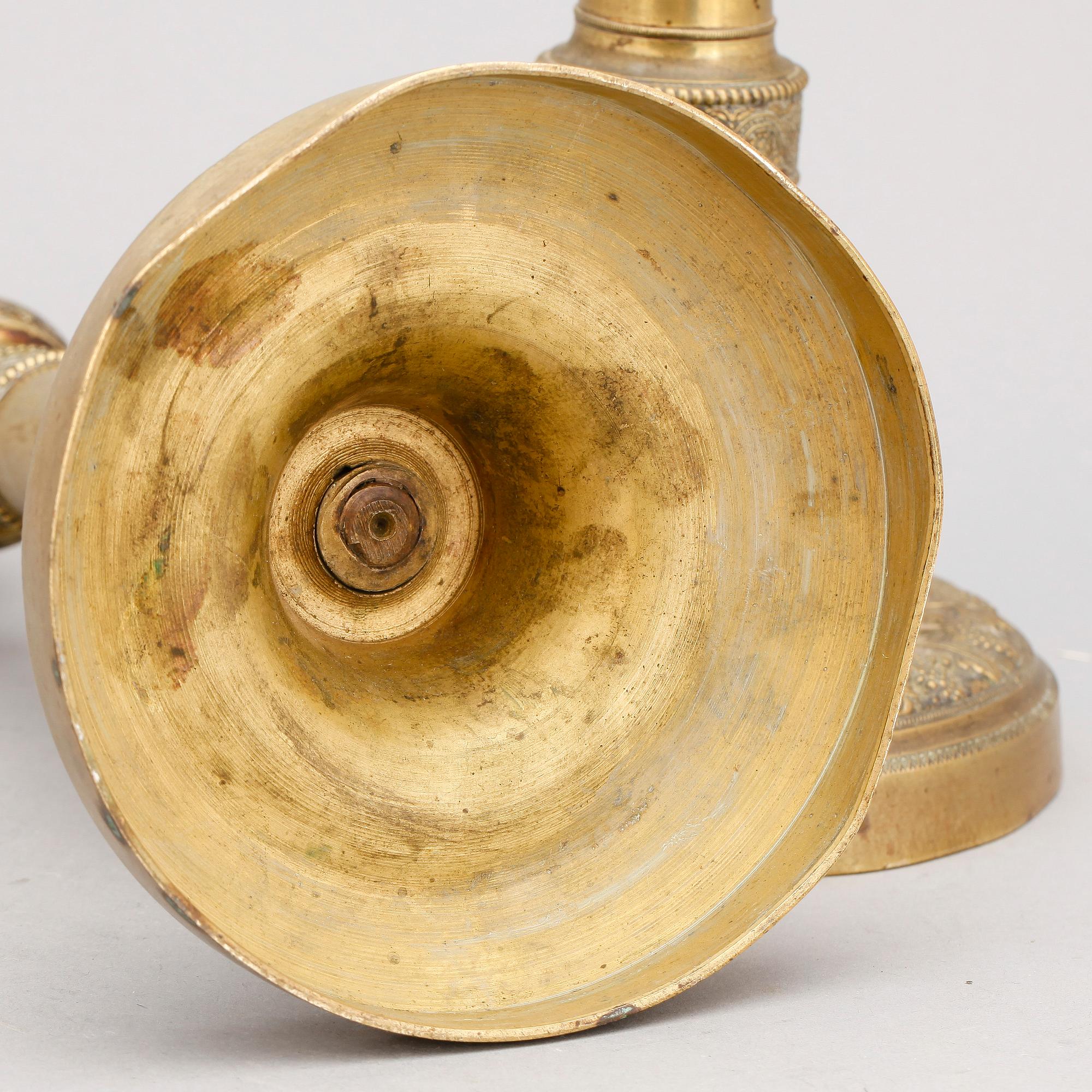 LJUSSTAKAR, ett par, mässing, empirestil, 1800-talet slut.