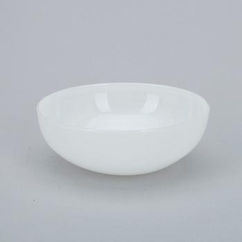 KANNUJA 2 kpl, KULHOJA, 6 kpl, LASEJA 7+1 kpl, valkoista ja kirkasta lasia, Maire Gullichsen Iittala 1900-l loppupuoli.