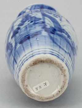 VAS, porslin. Japan, 1900-tal.