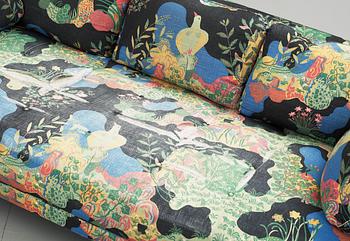 A Josef Frank 'Liljevalchs' sofa, Svenskt Tenn.