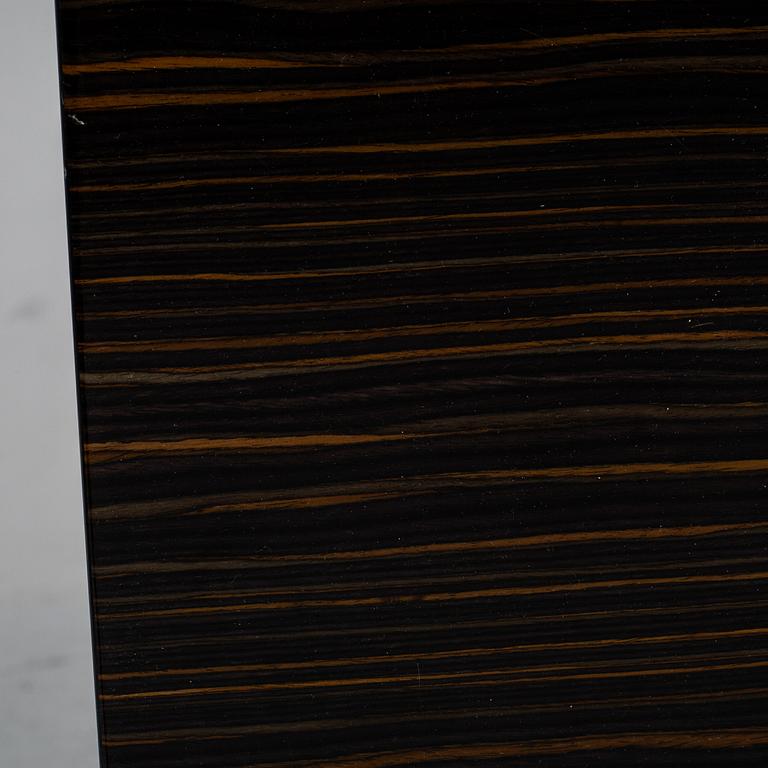 RODOLFO DORDONI, a 'Calder' coffee table from Minotti, Italy.