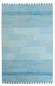 650. CARPET. "Muren, ljusblå". Flat weave. 309,5 x 199 cm. Signed AB MMF S MR.