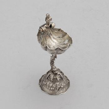 SALTKAR PÅ FOT, silver, barockstil, Tyskland, fantasistämplar, sent 1800-tal. Vikt ca 55 gram.