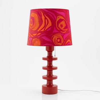 Uno & Östen Kristiansson, a red 'Flens' table light, Luxus, Vittsjö.