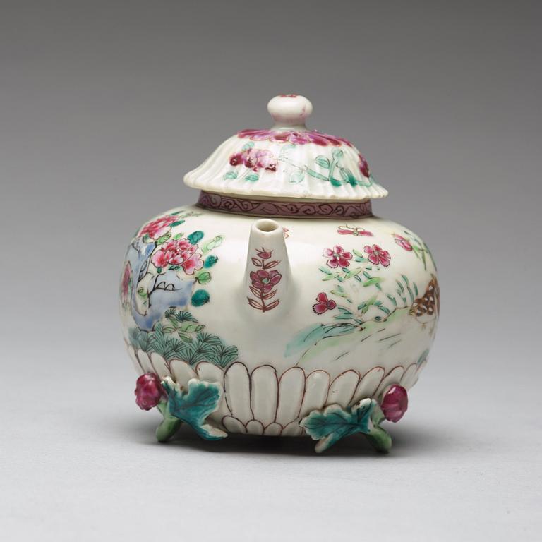 A famille rose tea pot with cover, Qing dynasty, 18th Century.