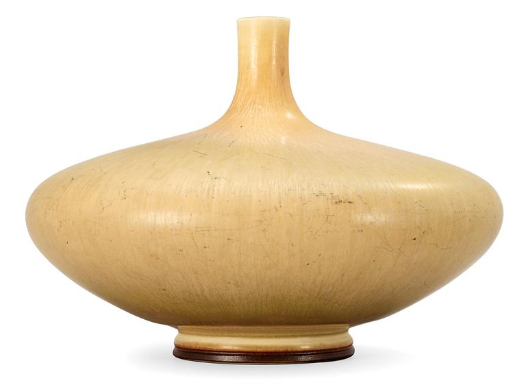 A Berndt Friberg stoneware vase, Gustavsberg Studio 1969.