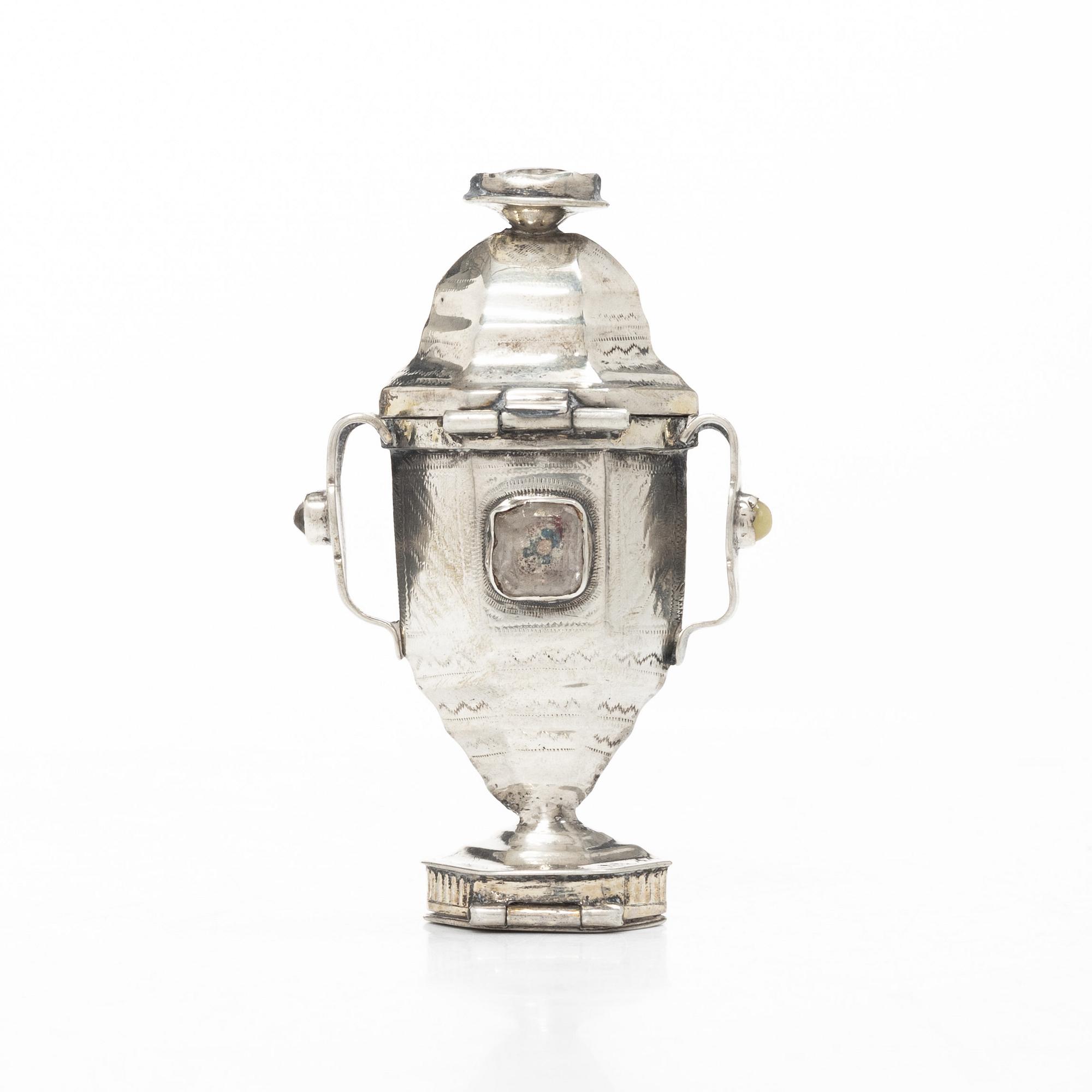 Scent box, silver, mark of Peter G.S. Hiller, Løgumkloster, Denmark (1777-1853).