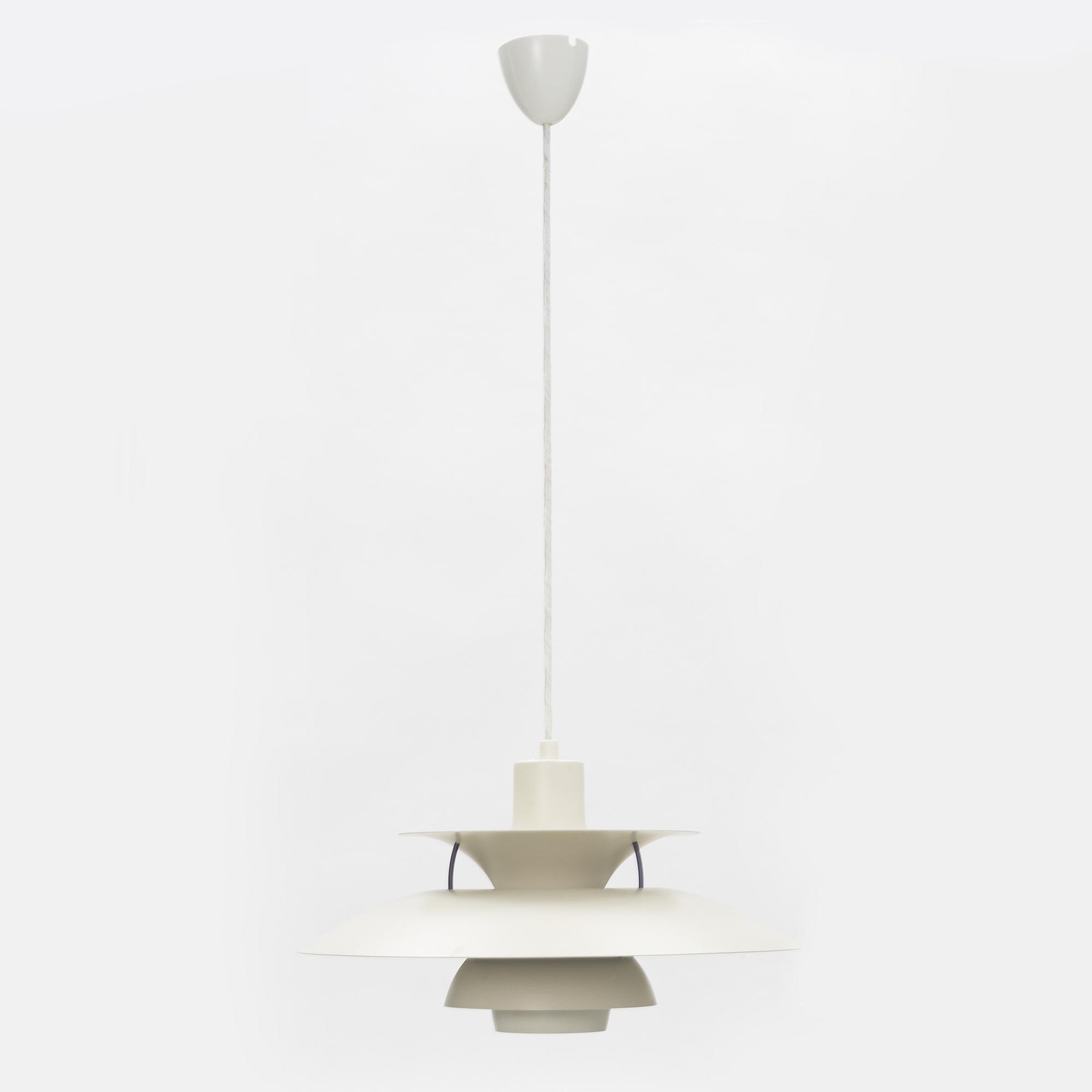 Poul Henningsen, taklampor, ett par, "PH-5", Louis Poulsen, Danmark.