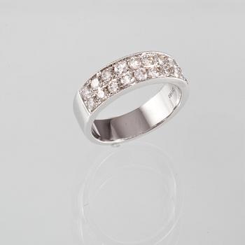 RING, 18k vitguld med 20 briljantslipade diamanter, ca 1.16  ct. Vikt 7 g.