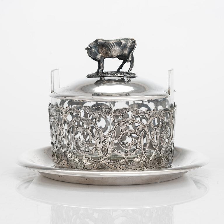 Alexander Kordes, smörbytta, silver, S:t Petersburg, Ryssland 1867.