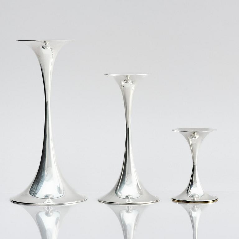 Tapio Wirkkala, three sterling silver 'Trumpetti' candlesticks, Kultakeskus, Hämeenlinna 1973.