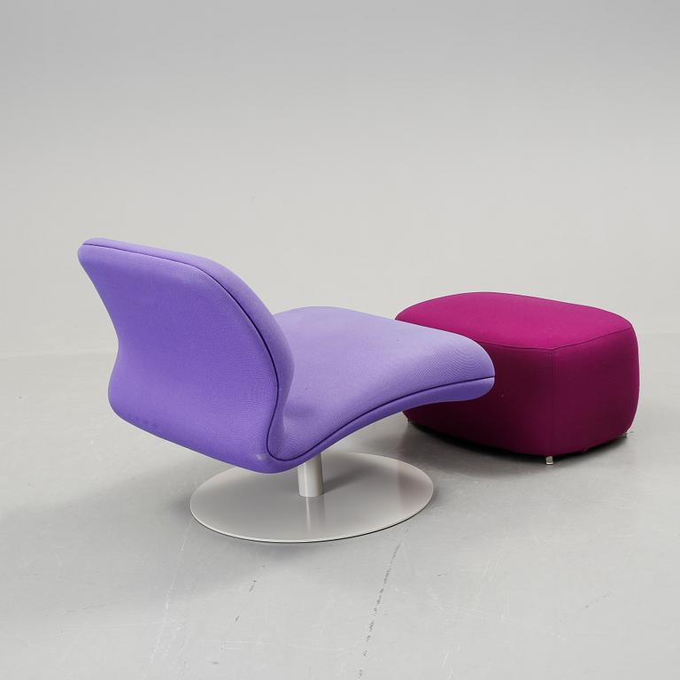 FÅTÖLJ SAMT FOTPALL, "Attitude" Morten Voss för Fritz Hansen, 2000-tal.