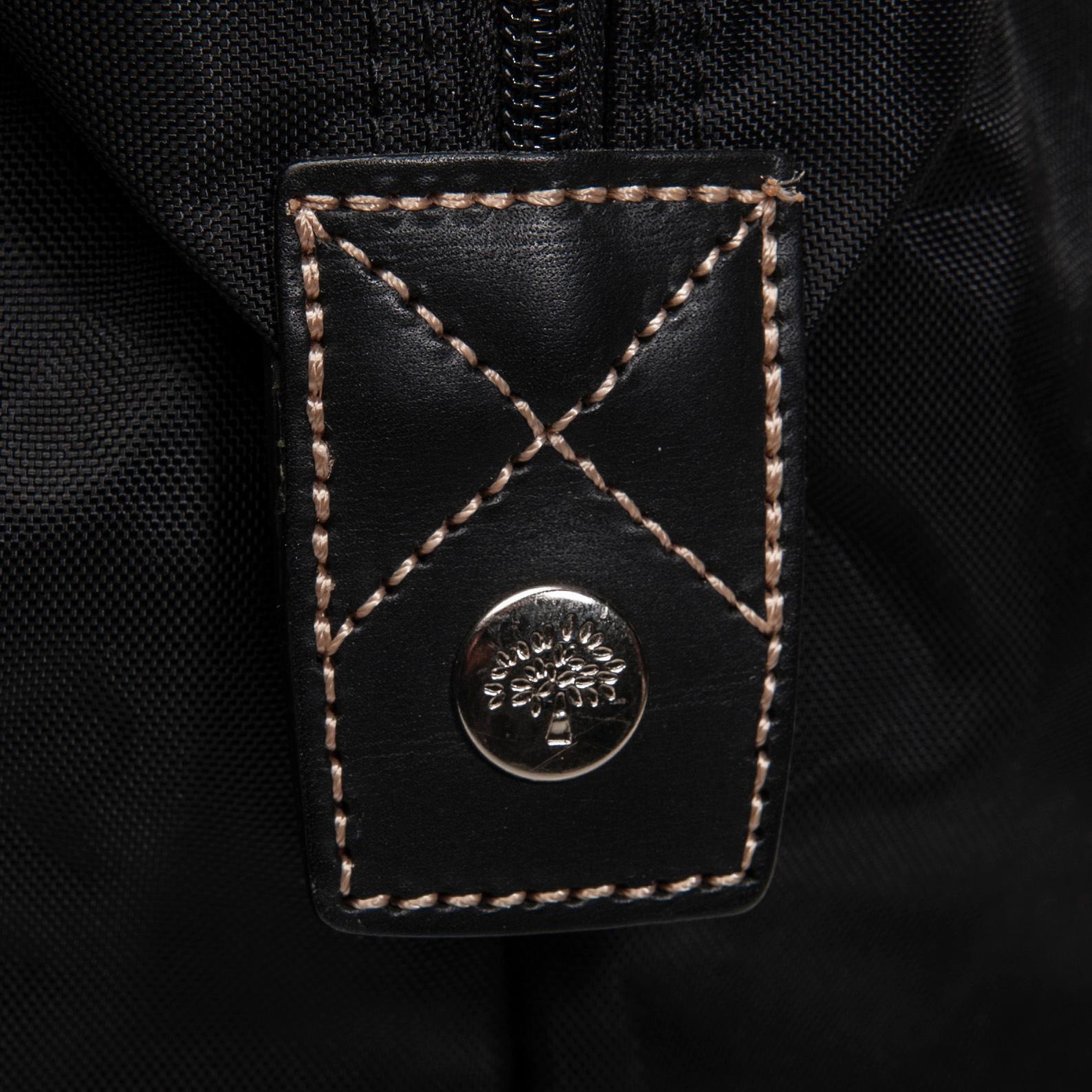 WEEKENDBAG, "Clipper Holdall", ja TOALETTILAUKKU, Mulberry.