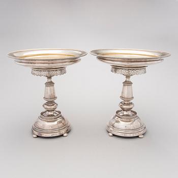 AN IMPRESSIVE PAIR OF RUSSIAN SILVER TAZZAS, Gratchev, St:Petersburg 1891.