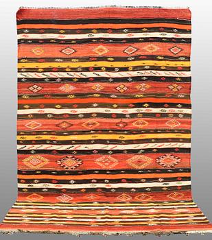 A CARPET, Anatolian, Kilim, ca 340 x 220 cm.