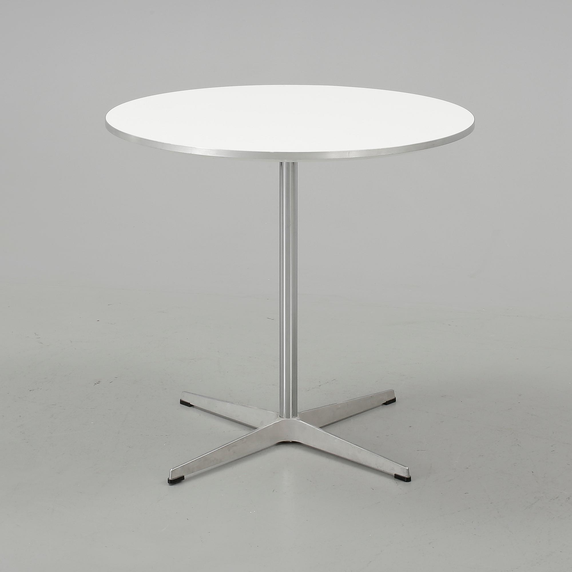BORD, Bruno Mathsson & Piet Hein, Fritz Hansen, 2004.