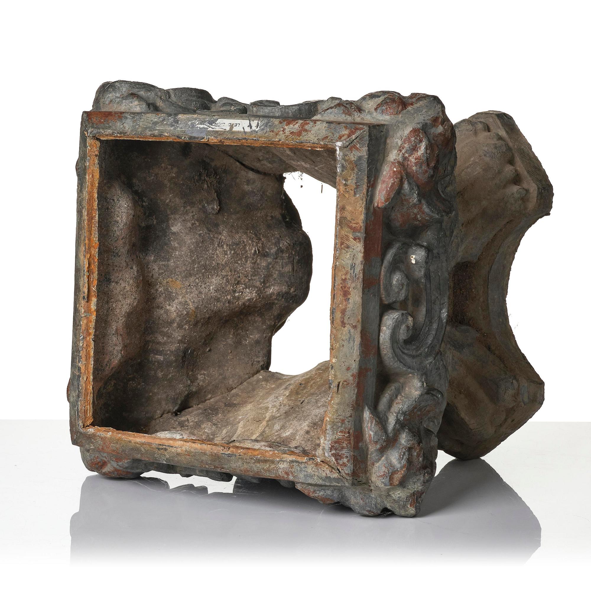 A presumably English lead planter, 19th century.