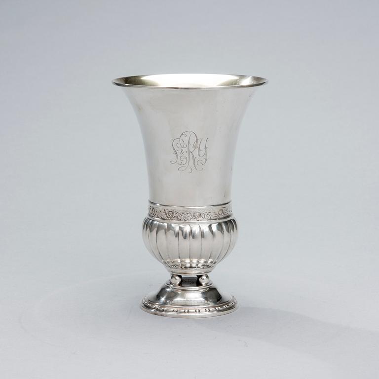 VAS, silver, Hopeakeskus, Tavastehus 1939. Vikt 408 g.