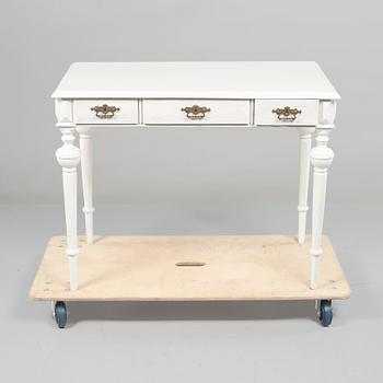 SKRIVBORD, nyrenässans, sent 1800-tal.