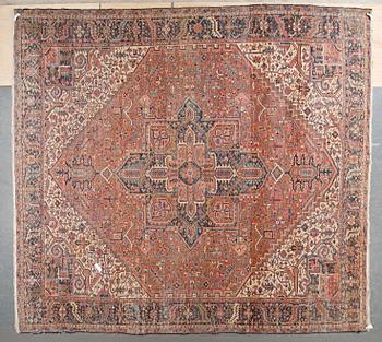 SEMIANTIK/OLD HERIS. 436 x 396,5 cm.