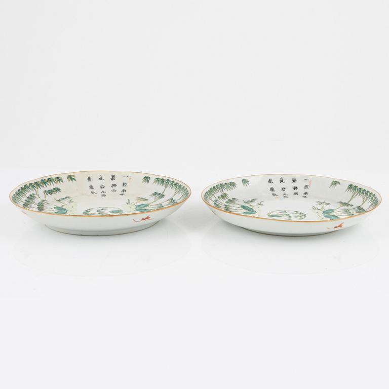 A pair of plates, Qing dynasty, circa 1900.