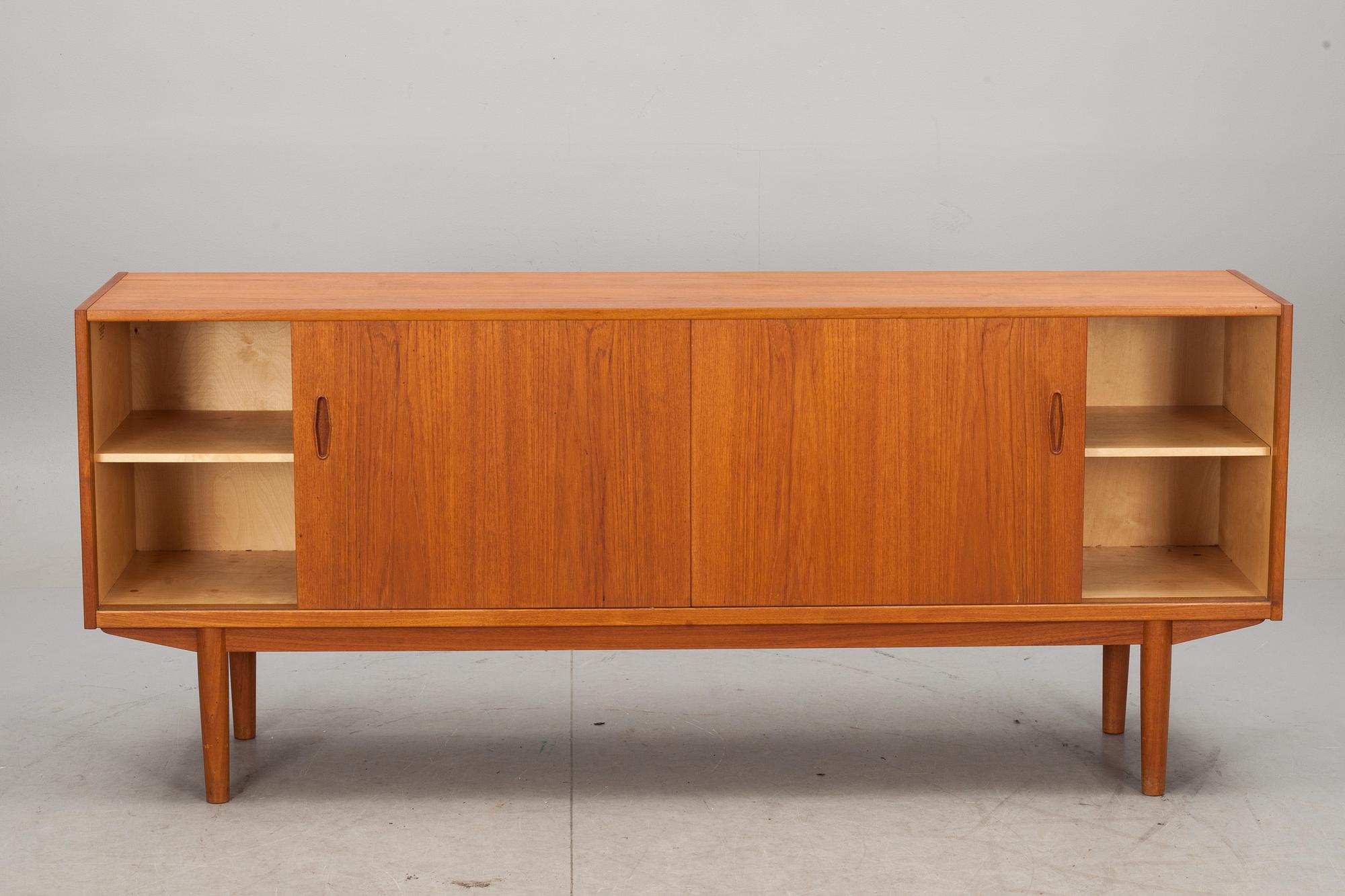 SIDEBOARD, Troeds Bjärnum "Trio", Nils Jonsson.