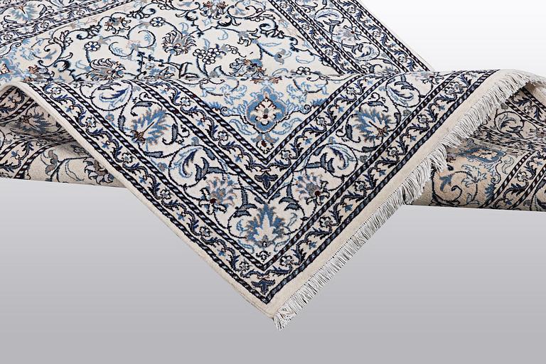 A rug, Nain, part silk, sk 9 LAA, ca 209 x 146 cm.