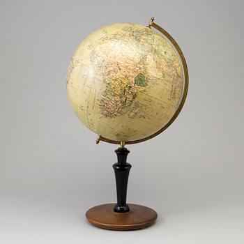 A globe, Svenska Bokhandelscentralen A.B:s Jordglob, Stockholm, first half of the 20th Century.
