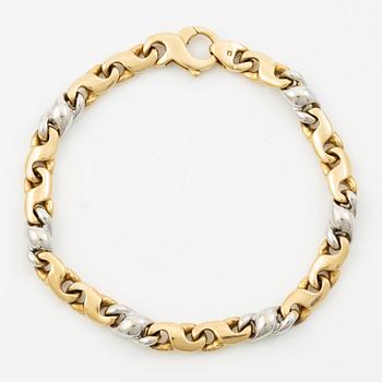 Bracelet 18K gold with diamonds.