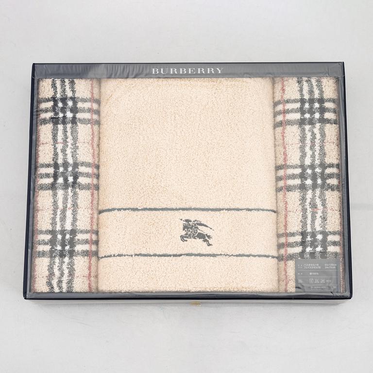 Burberry, a set of three towels.