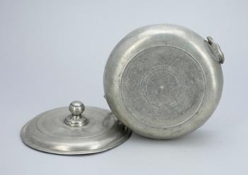 GRÖTSKÅL, tenn, Carl Petter Eckerström Västerås verksam 1821-1843/59, otydl årsbokstav.