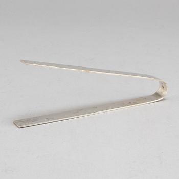 WIWEN NILSSON, a pair of silver tongs, Lund 1962.