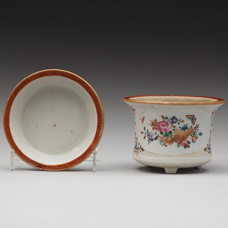 A famille rose flower pot with stand, Qing dynasty, Qianlong (1736-95).