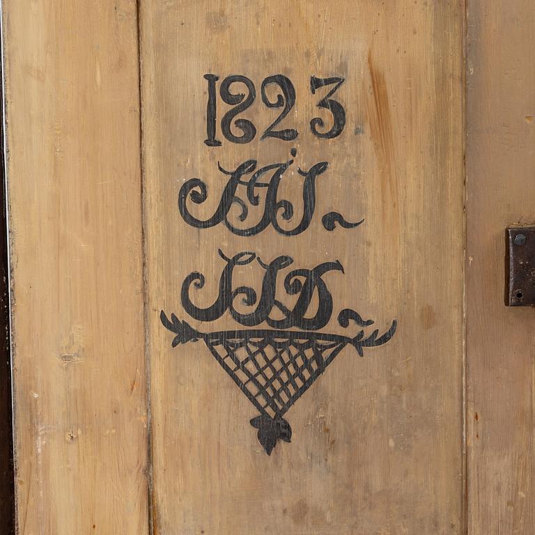 Skåp, allmoge, värmland, 17-/1800-tal.