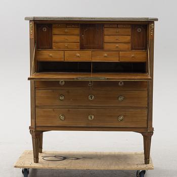 A late Gustavian mahogany secretaire in the manner of G. Iwersson, circa 1800.