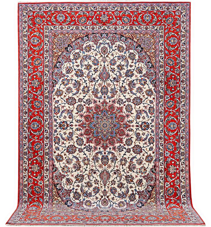 A carpet, Esfahan, part silk, c. 317 x 202 cm.