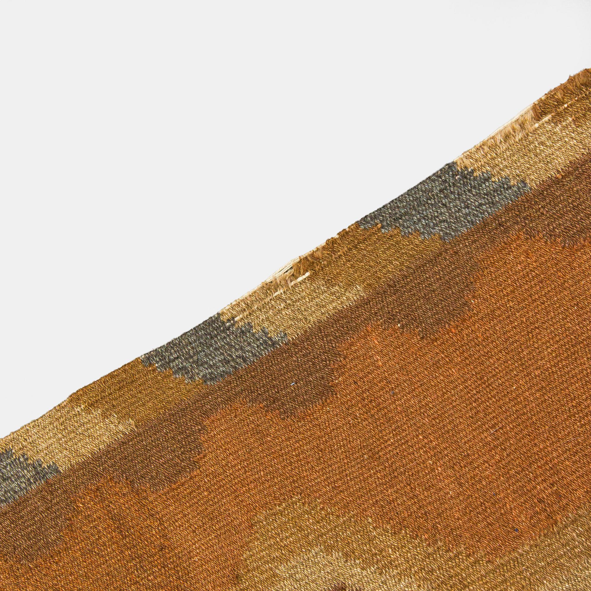 Aino Keinänen-Baeckmann, A 1920s Finnish flat weave carpet. Circa 300 x 203 cm.
