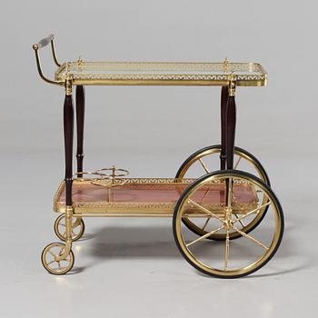 SERVERINGSVAGN, 1900-talets andra hälft.
