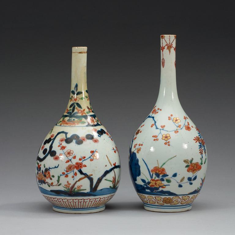 Two Japanese imari vases, Genroku, circa 1700.