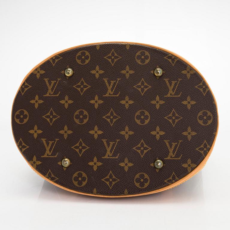 Louis Vuitton, a Monogram Canvas 'Bucket' bag with pochette.